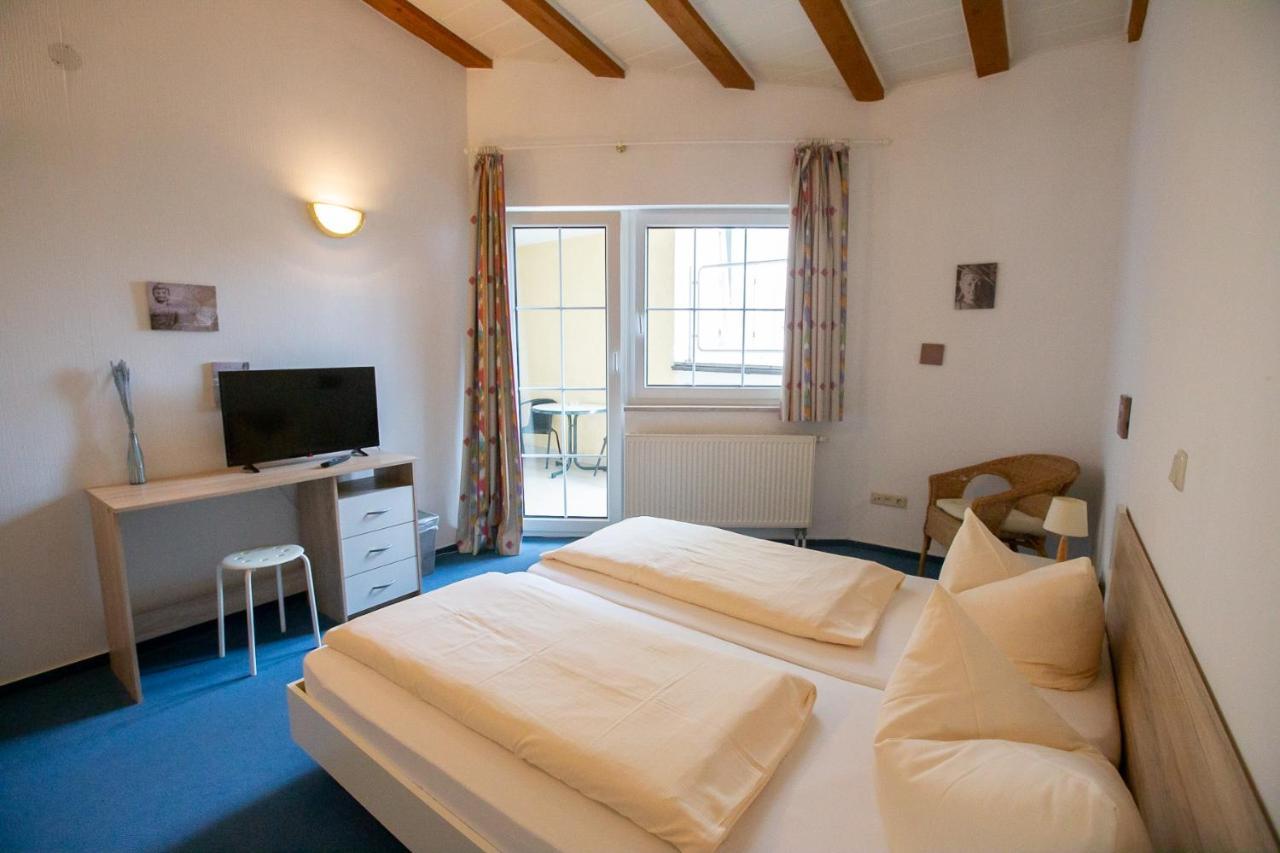 Hotel Schlosshof Dolgesheim 외부 사진