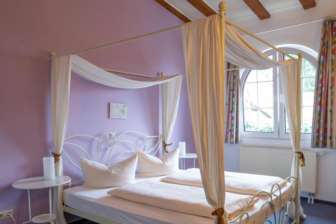Hotel Schlosshof Dolgesheim 외부 사진