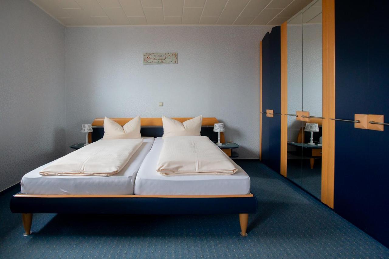 Hotel Schlosshof Dolgesheim 외부 사진