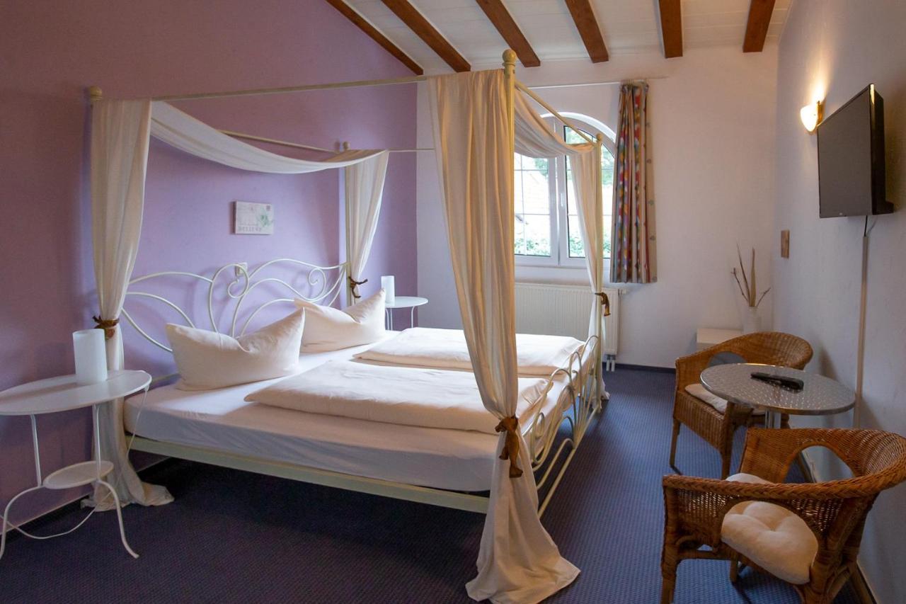 Hotel Schlosshof Dolgesheim 외부 사진