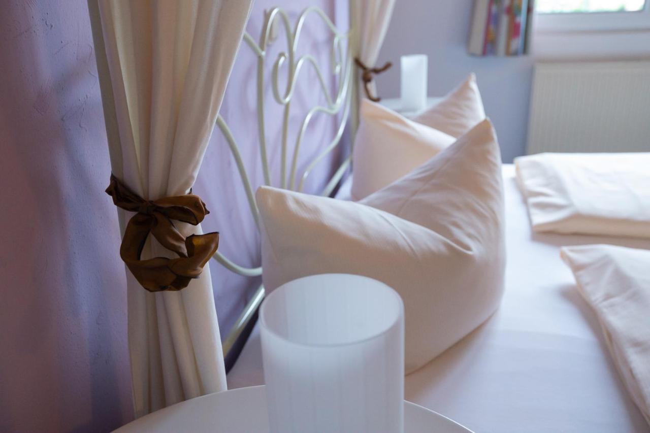 Hotel Schlosshof Dolgesheim 외부 사진