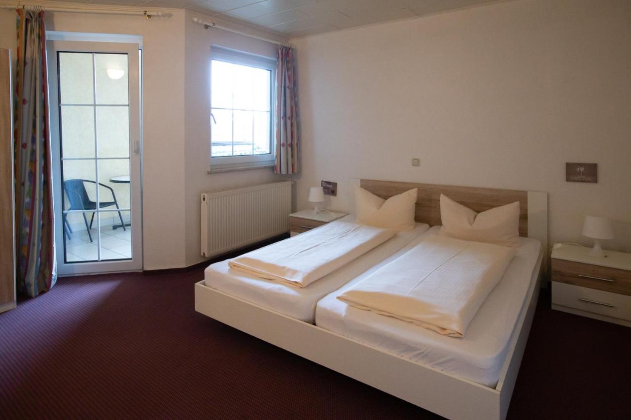 Hotel Schlosshof Dolgesheim 외부 사진