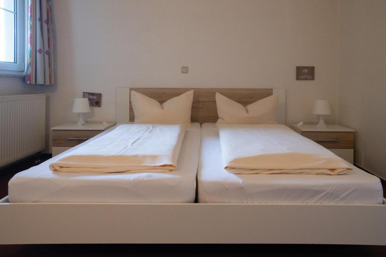 Hotel Schlosshof Dolgesheim 외부 사진