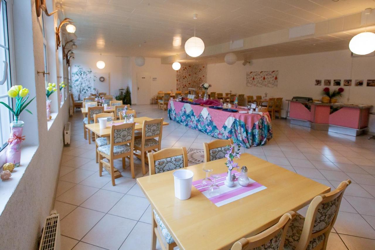 Hotel Schlosshof Dolgesheim 외부 사진