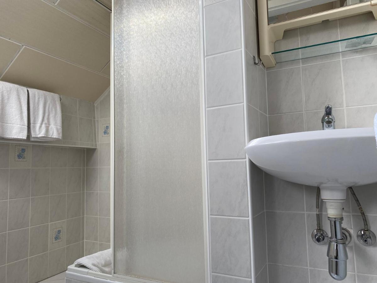 Hotel Schlosshof Dolgesheim 외부 사진